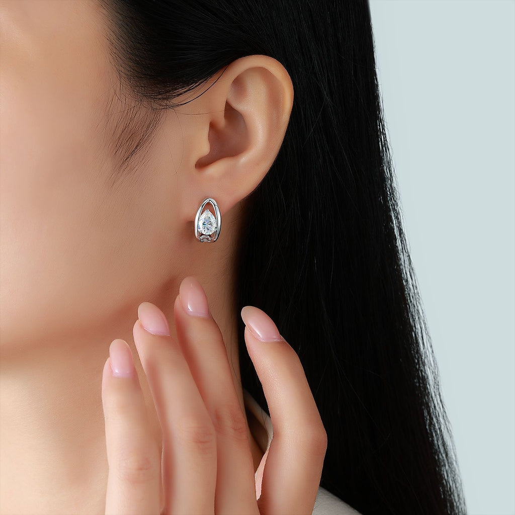 Pear-Shaped Moissanite Earrings – image 4