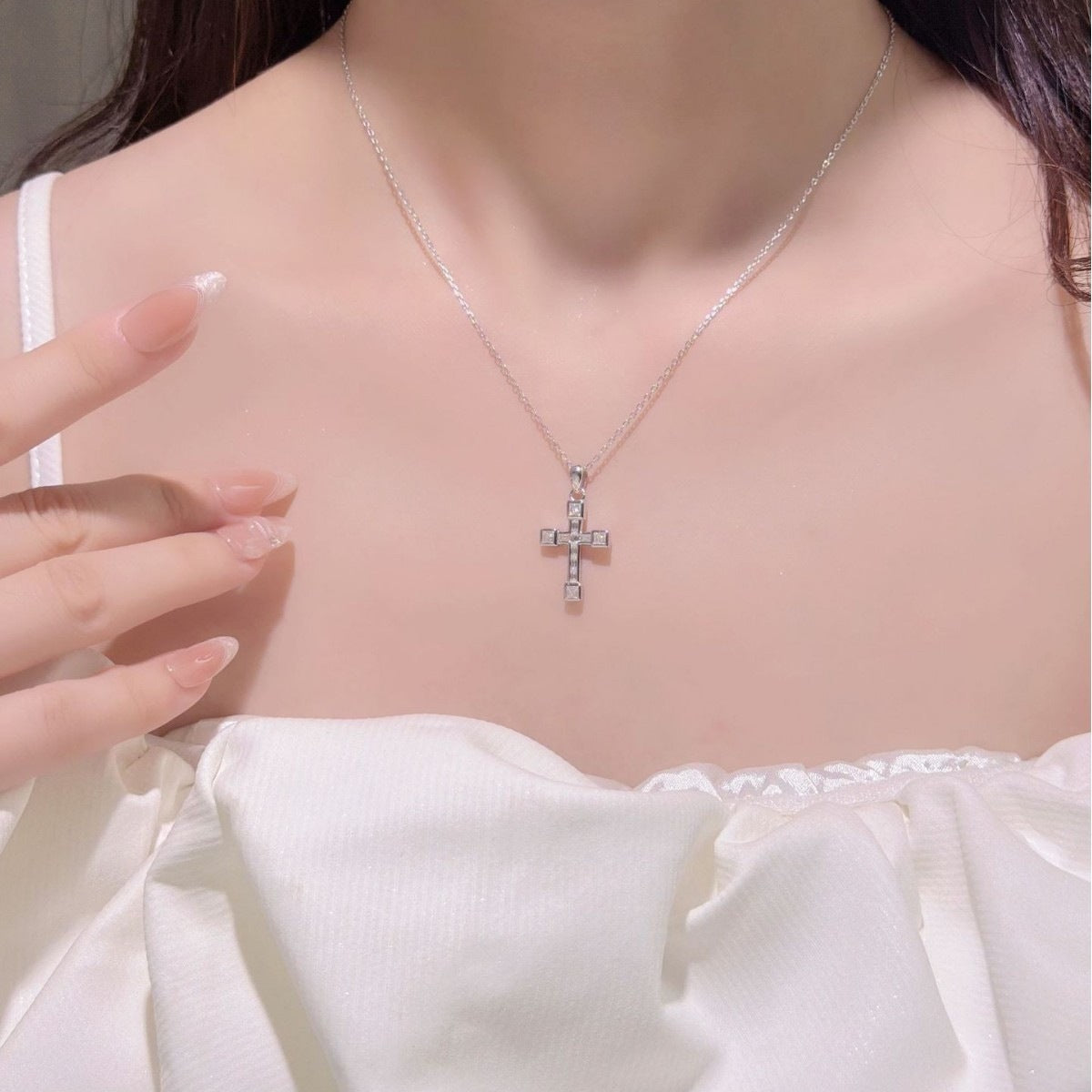 Geometric Cross Pendant Necklace – wholesale moissanite pendant necklace