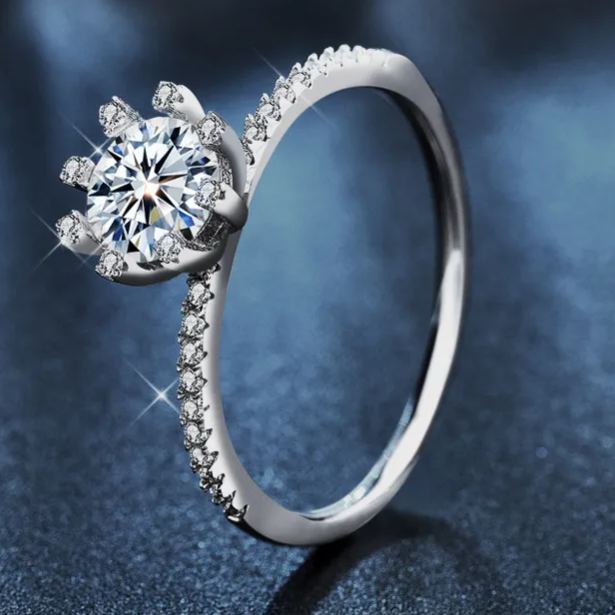 Eight-Claw Moissanite Ring – wholesale moissanite rings
