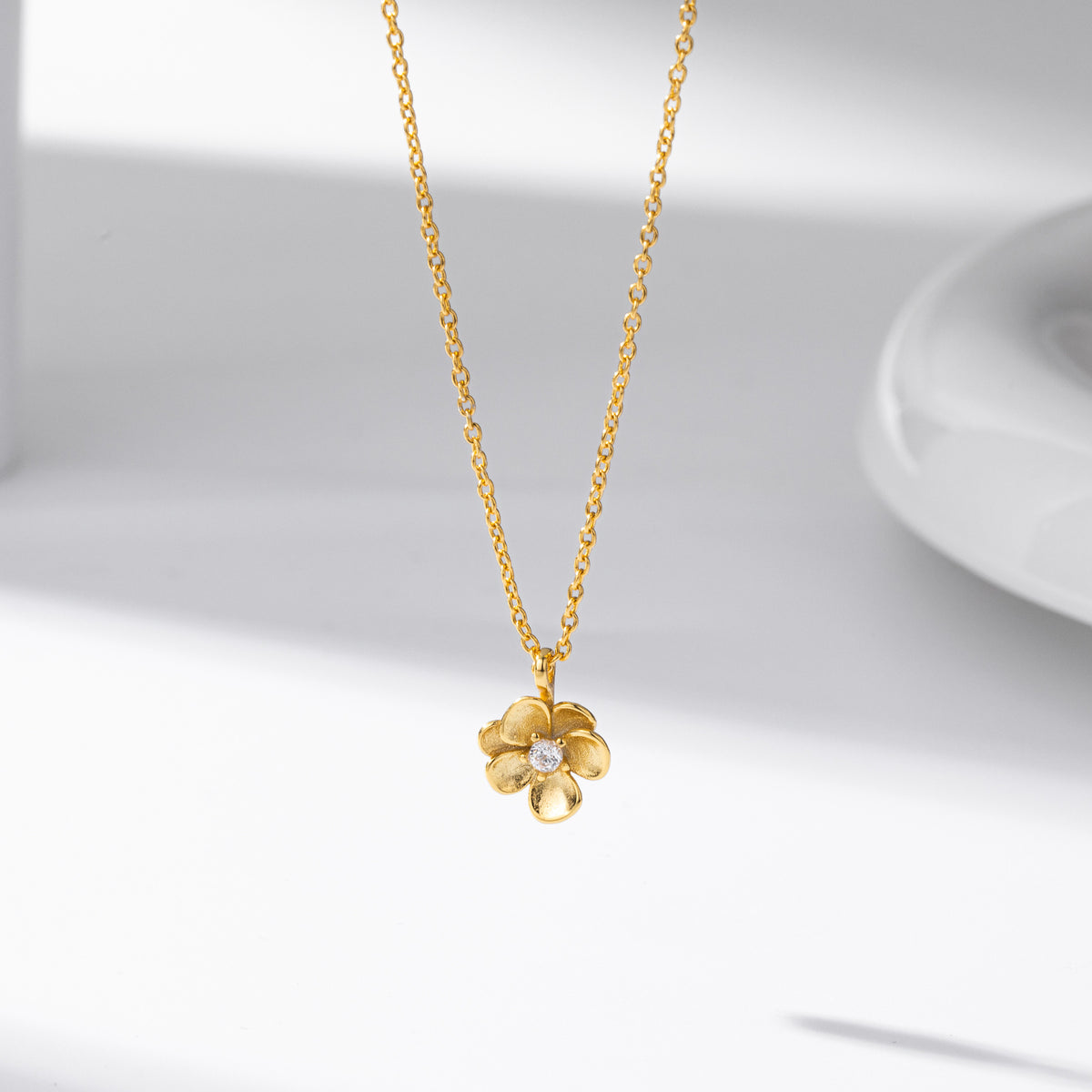 Zircon Flower Necklace – wholesale silver necklaces