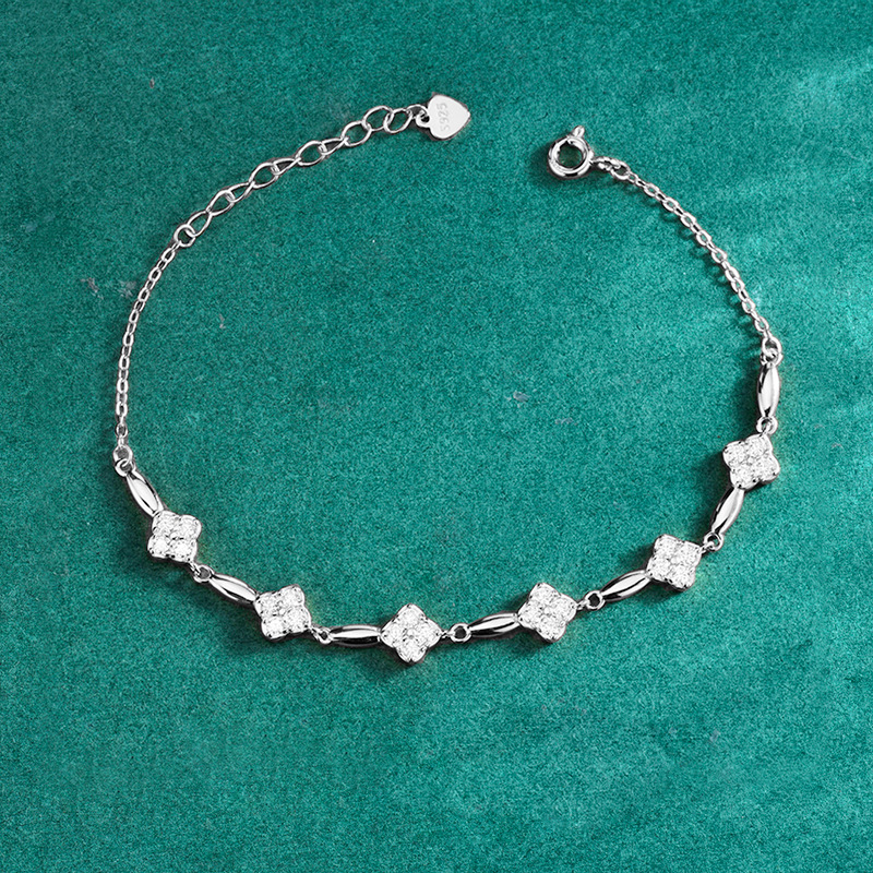 Clover Link Moissanite Bracelet – wholesale moissanite jewelry