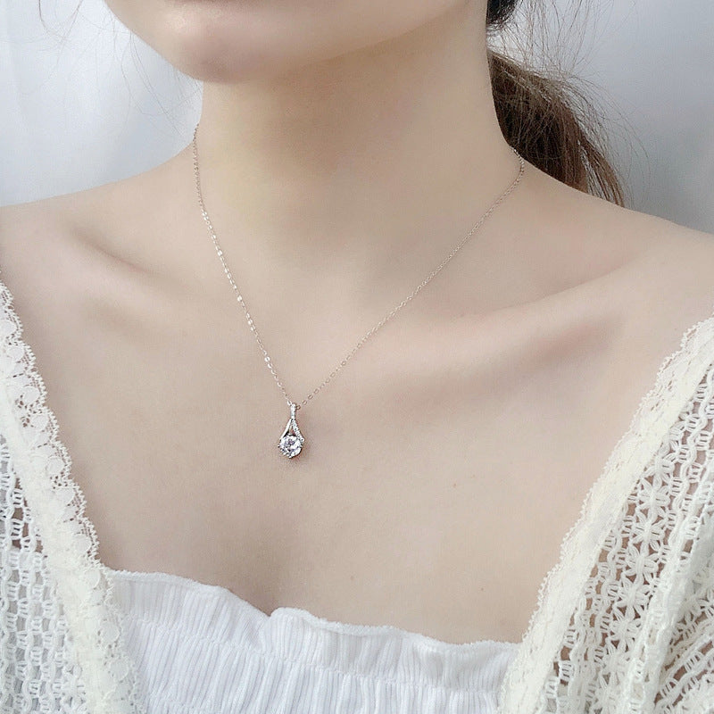 Moissanite Herringbone Necklace – detail view 3
