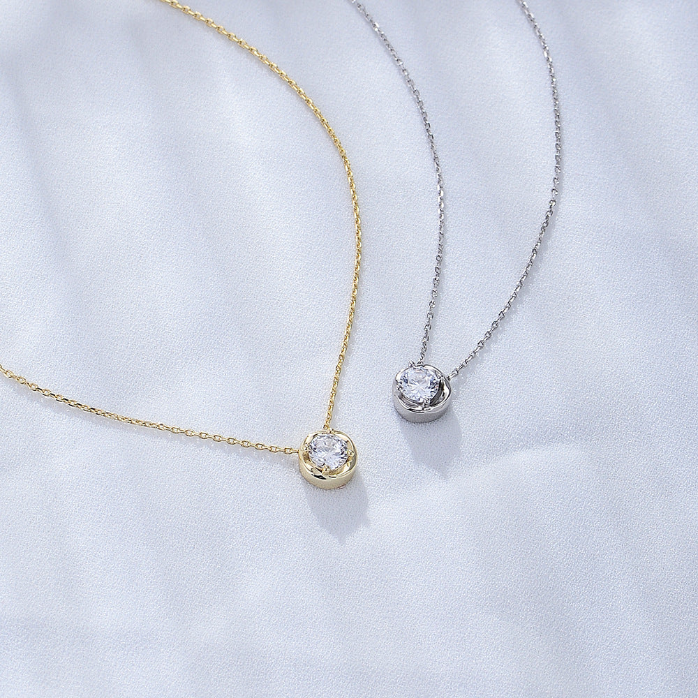 Hollow Single Diamond Zircon Necklace