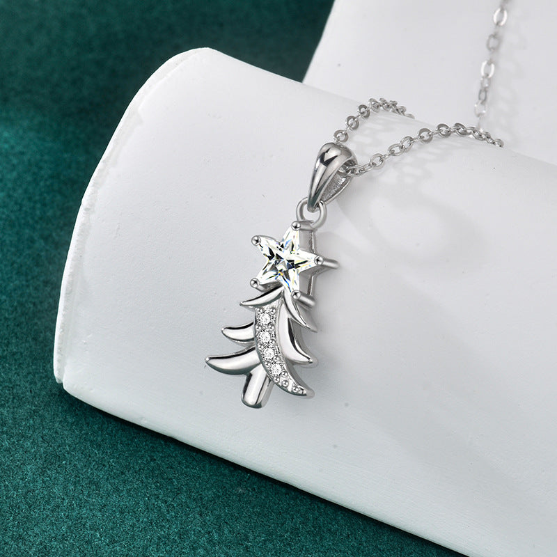 Moissanite Christmas Tree Necklace – detail view 3