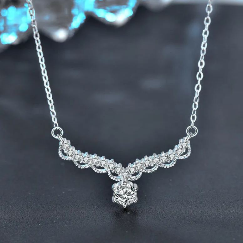 Moissanite Antler Pendant Necklace – wholesale moissanite jewelry