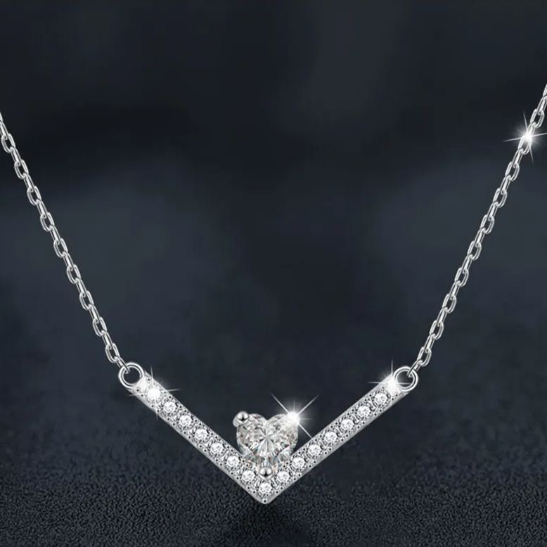 Moissanite V-Shaped Heart Necklace – wholesale moissanite jewelry