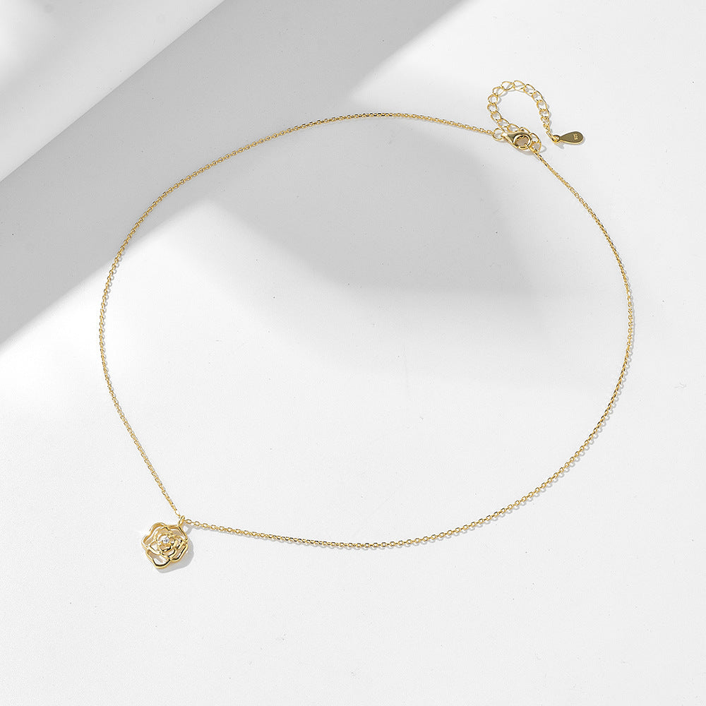 Retro Hollow Rose Zircon Necklace