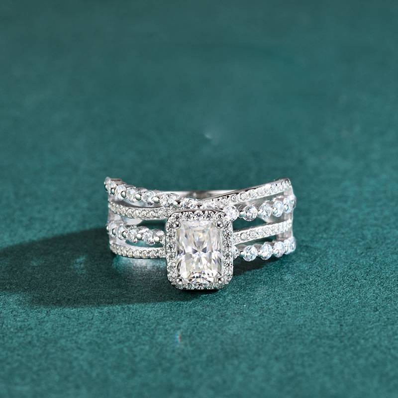 Star Light Moissanite Ring