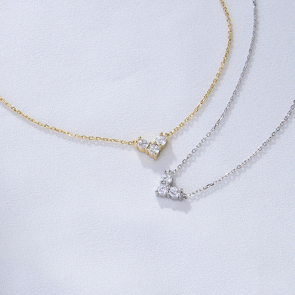 Zircon Diamond-Embedded Loving Heart Necklace