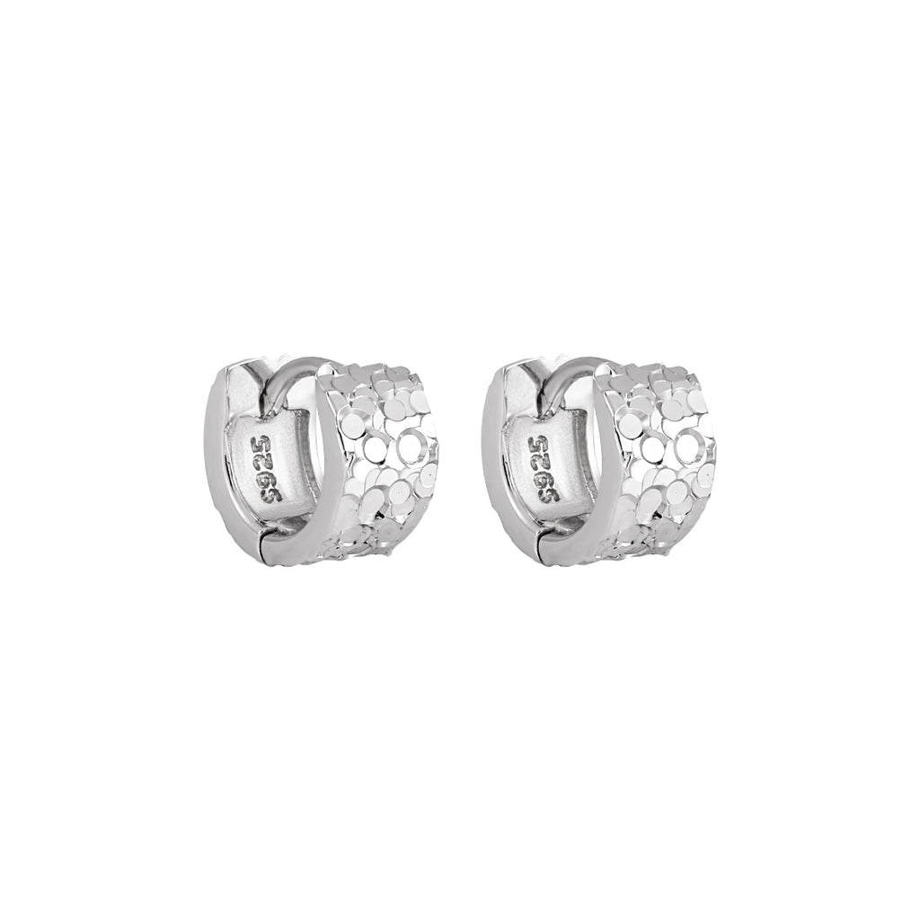 Scale Textured Huggie Hoop Earrings – image 6