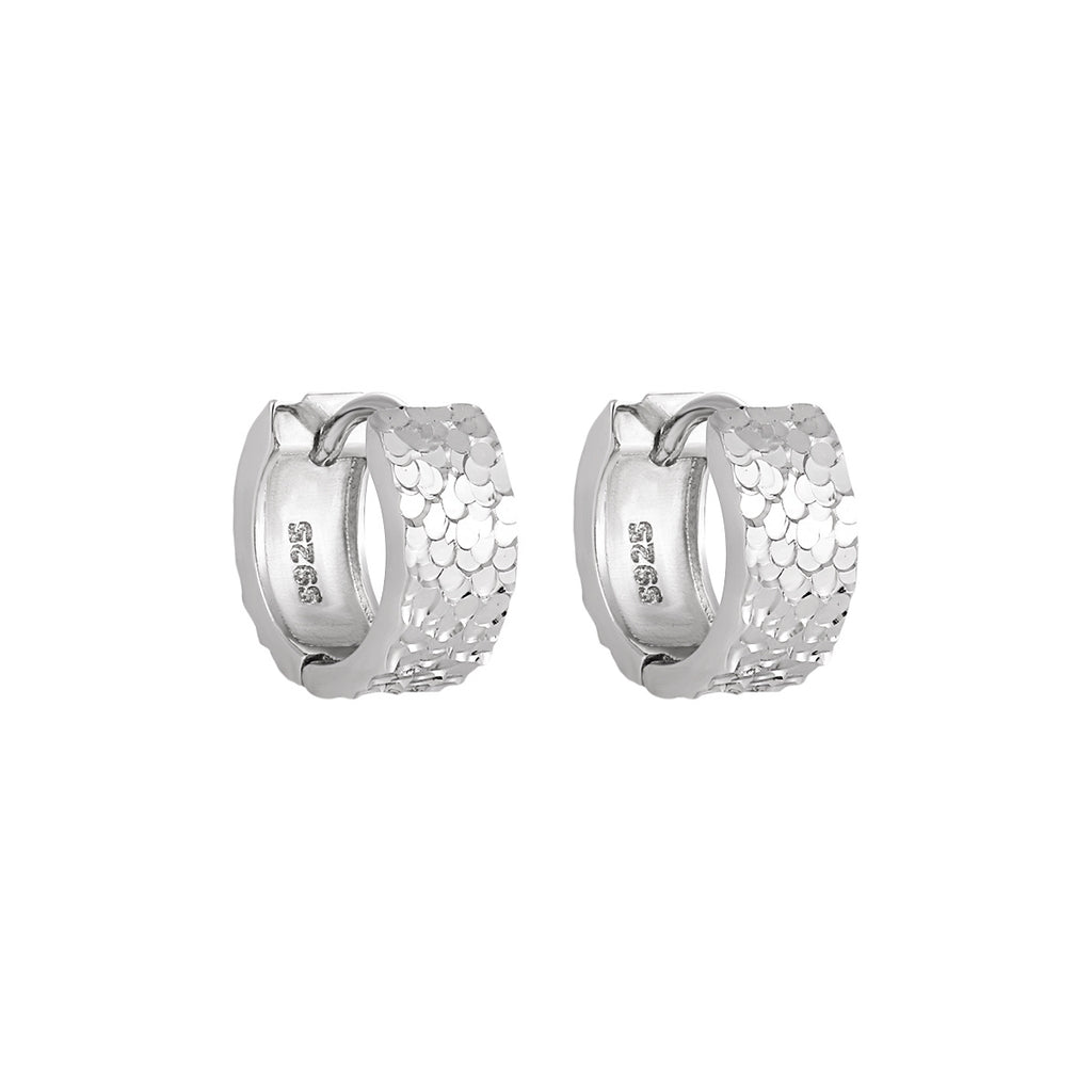 Scale Textured Huggie Hoop Earrings – image 7