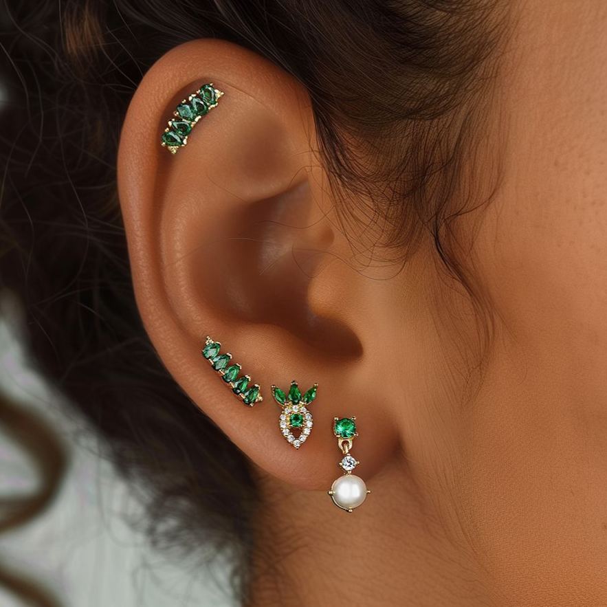 Stud Earrings with Green Zirconia