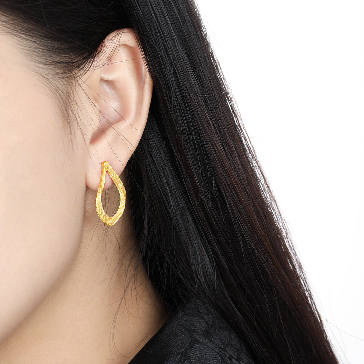 Textured Openwork Teardrop Earrings – image 4