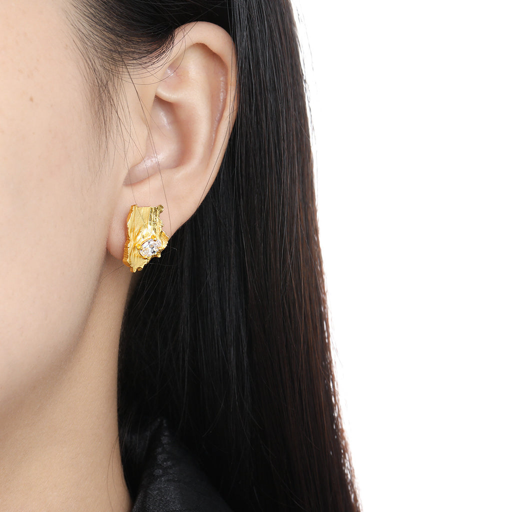 Textured Oval Stone Stud Earrings – detail view 3