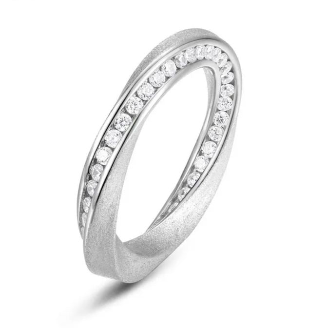 Twist Zircon Inlaid Ring