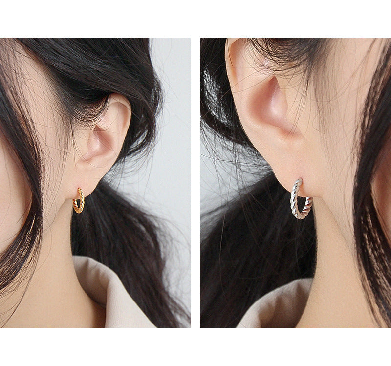 Twisted Rope Hoop Earrings – detail view 3