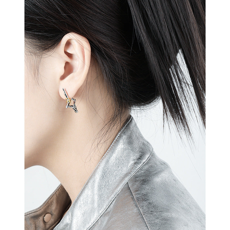 Two-Tone Open Star Stud Earrings – image 4