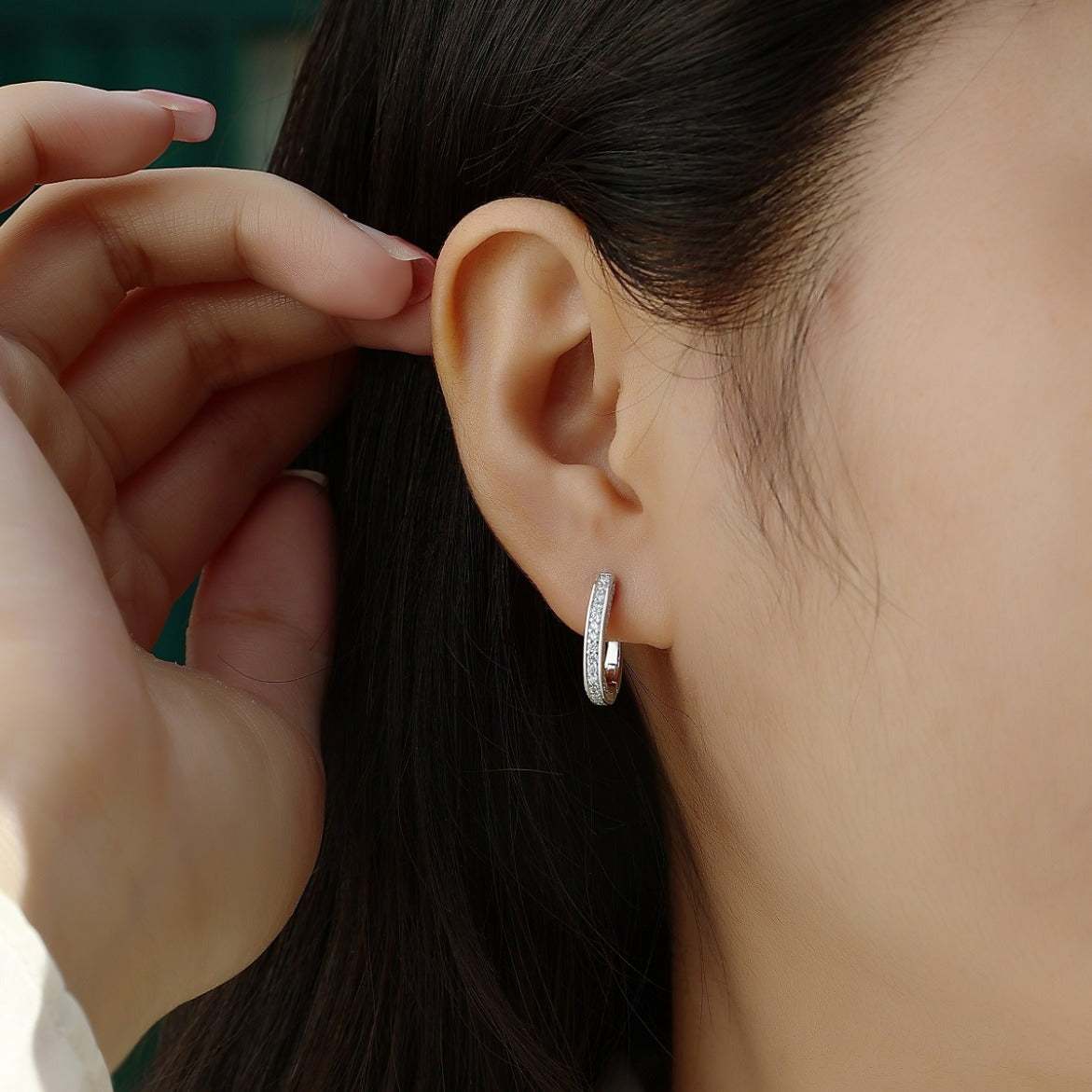 U-Shaped Moissanite Earrings – wholesale moissanite jewelry