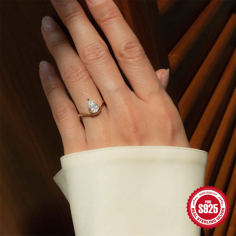 Geometric Line Zircon Engagement Ring – image 10