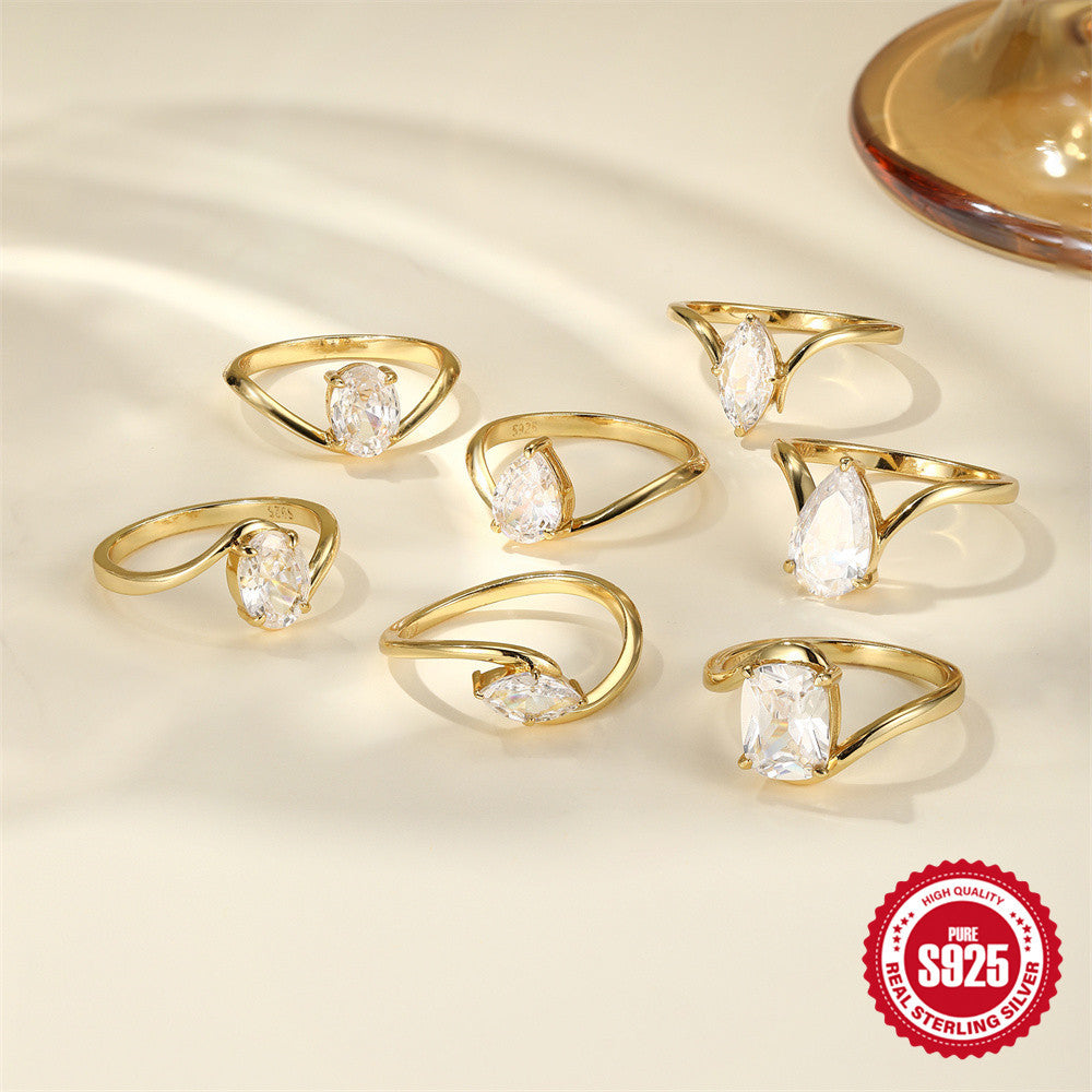 Geometric Line Zircon Engagement Ring – detail view 3
