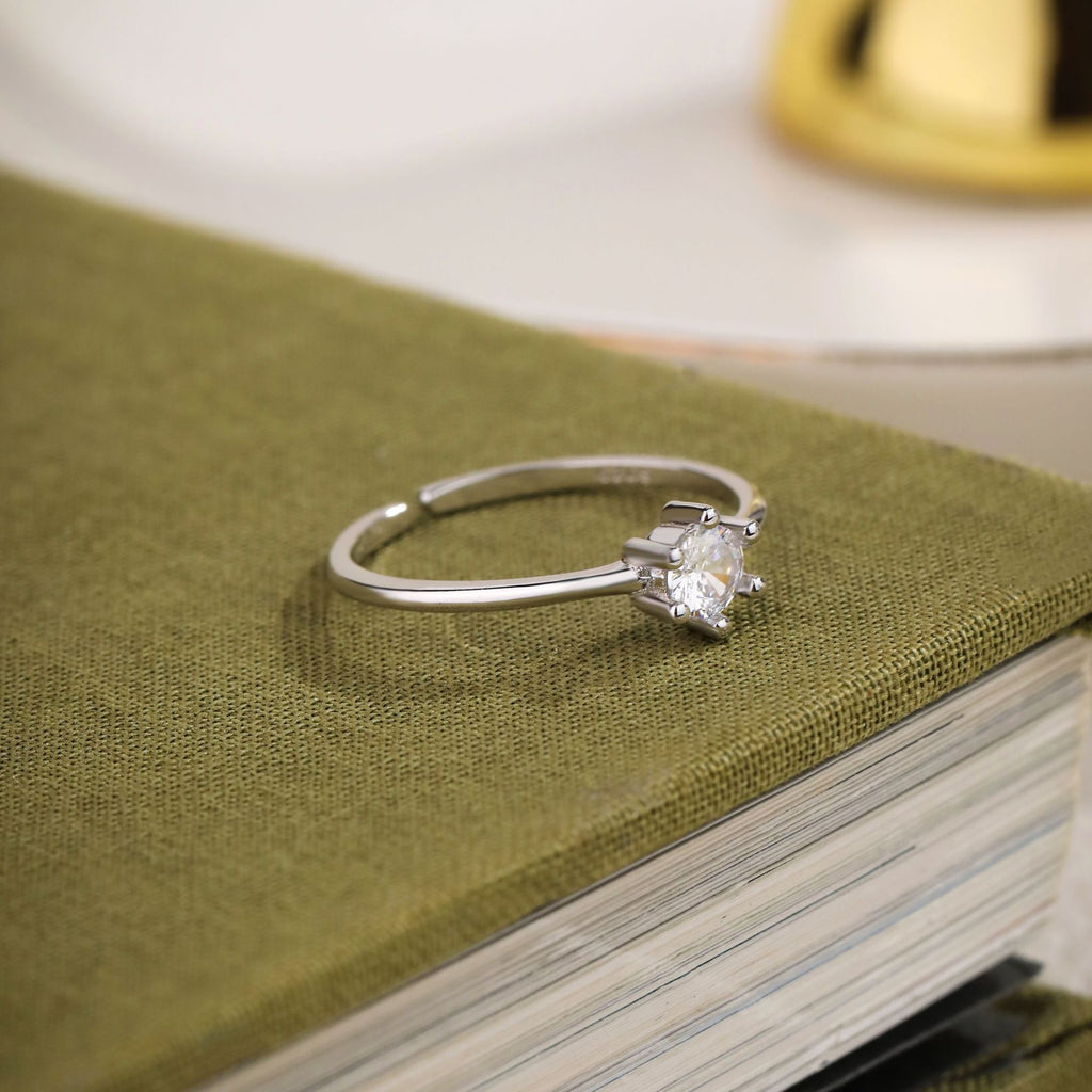 Zircon Open Ring – detail view 3