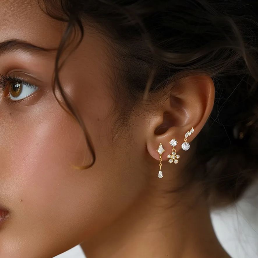 Zircon Round-Stud Earrings – detail view 3