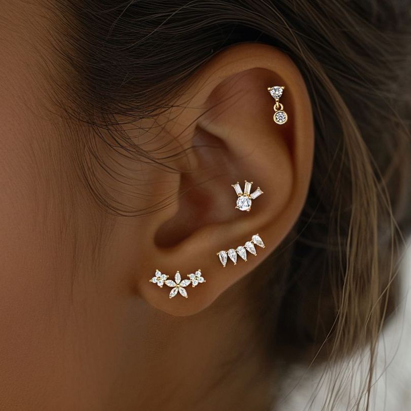 Zircon Stud Earrings YCE462 – detail view 3